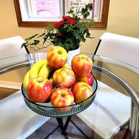 Toronto Midtown 2Bedrooms Apartment